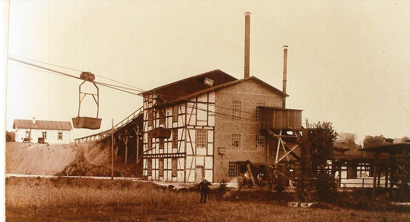 Grube Atzenhain mit Seilbahn 1918
